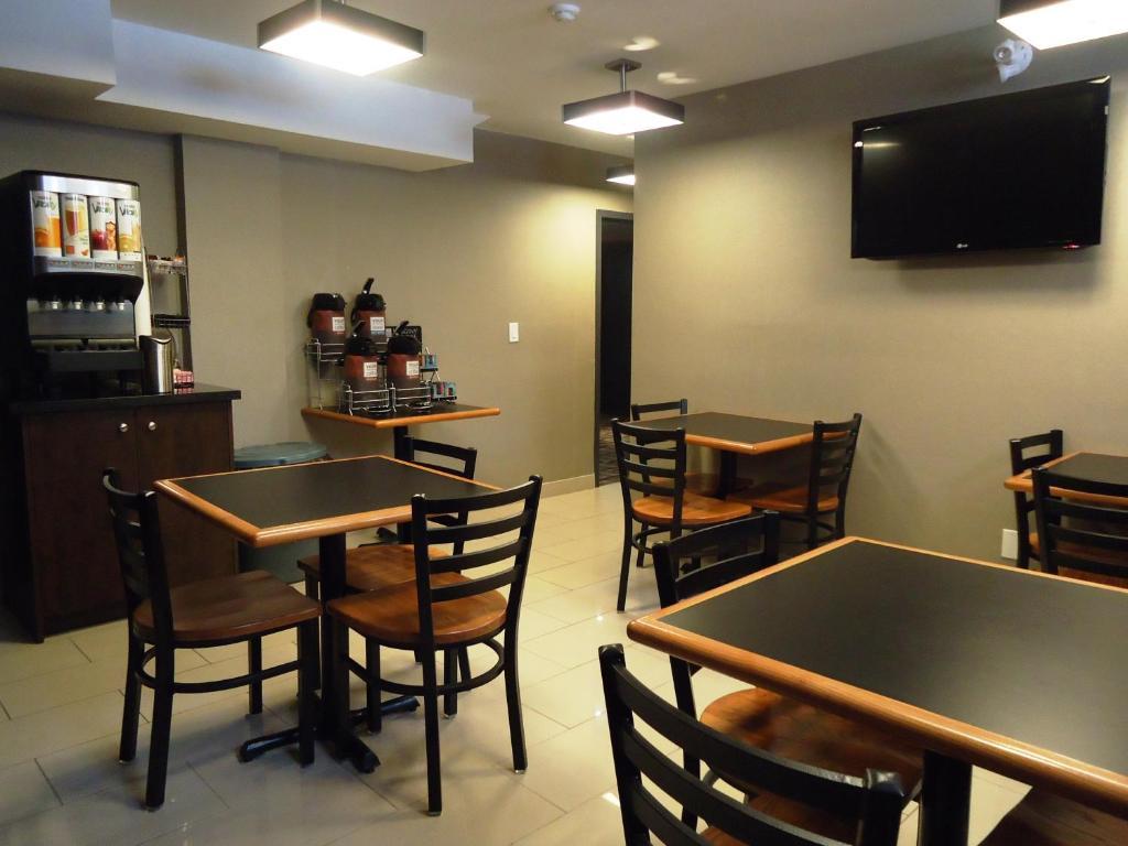 Comfort Inn Toronto City Centre المظهر الخارجي الصورة