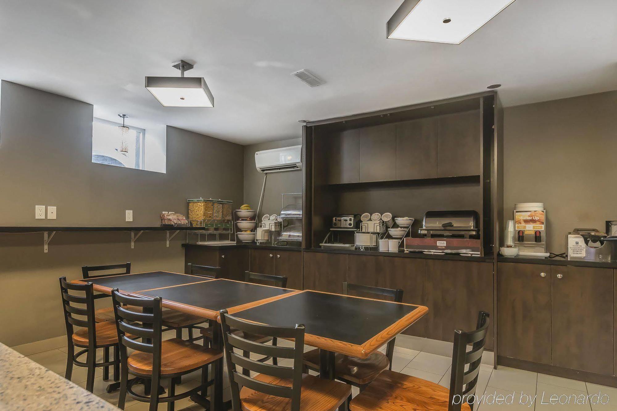 Comfort Inn Toronto City Centre المظهر الخارجي الصورة
