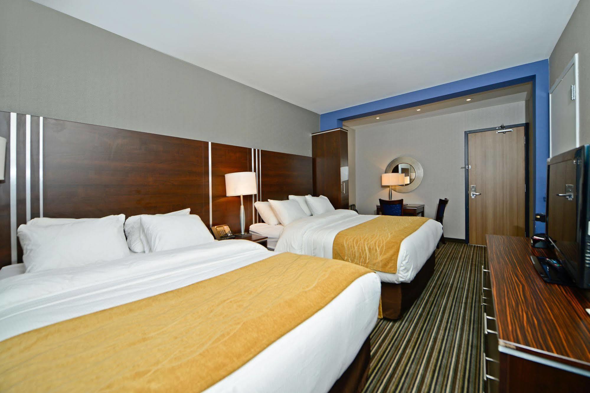 Comfort Inn Toronto City Centre المظهر الخارجي الصورة